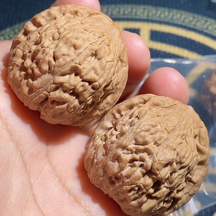 【闪购商品】文玩核桃吊坠金钱豹
