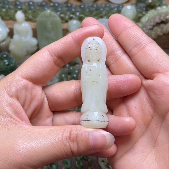 马***功和田玉未镶嵌颈饰