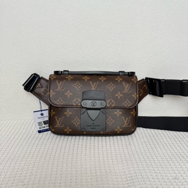 99新 LouisVuitton/路易威登 5867/男士时尚芯片款棕老花胸包