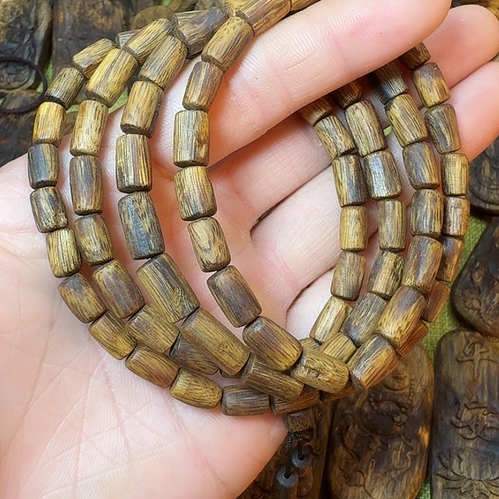 沉香手串顺****…沉香沉浮海南白棋0618发一