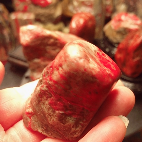 昌化石鸡血，质地细腻柔软舒适