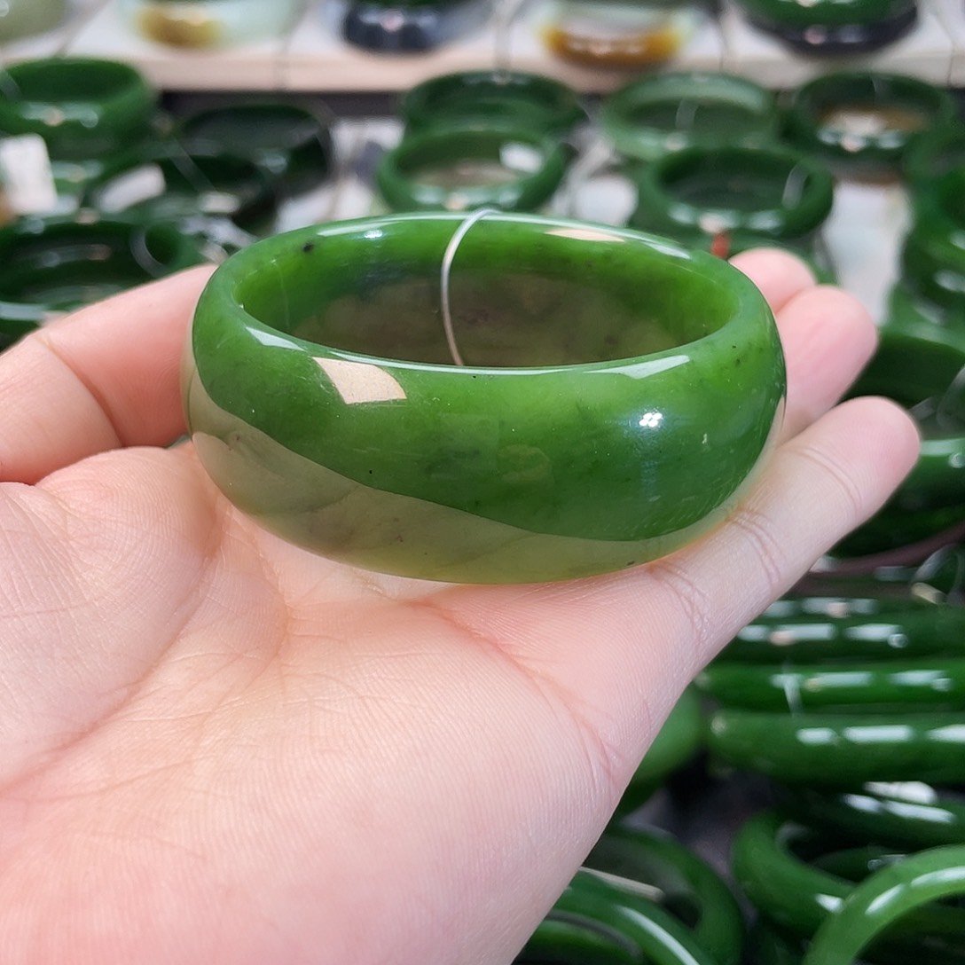 和田玉（碧玉）手镯未镶嵌