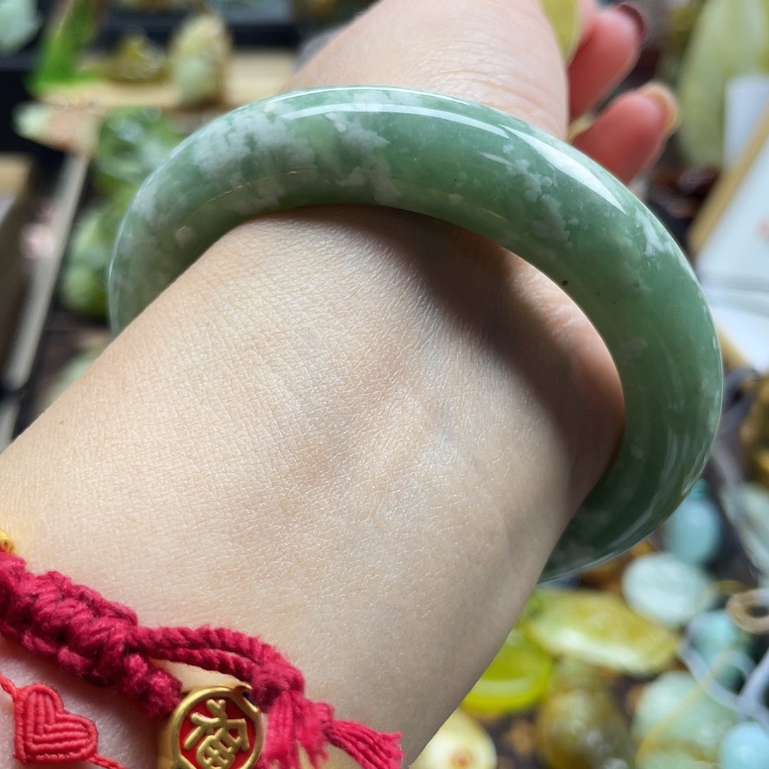 蛇纹石玉颈饰未镶嵌岫玉雪花翠花料58口