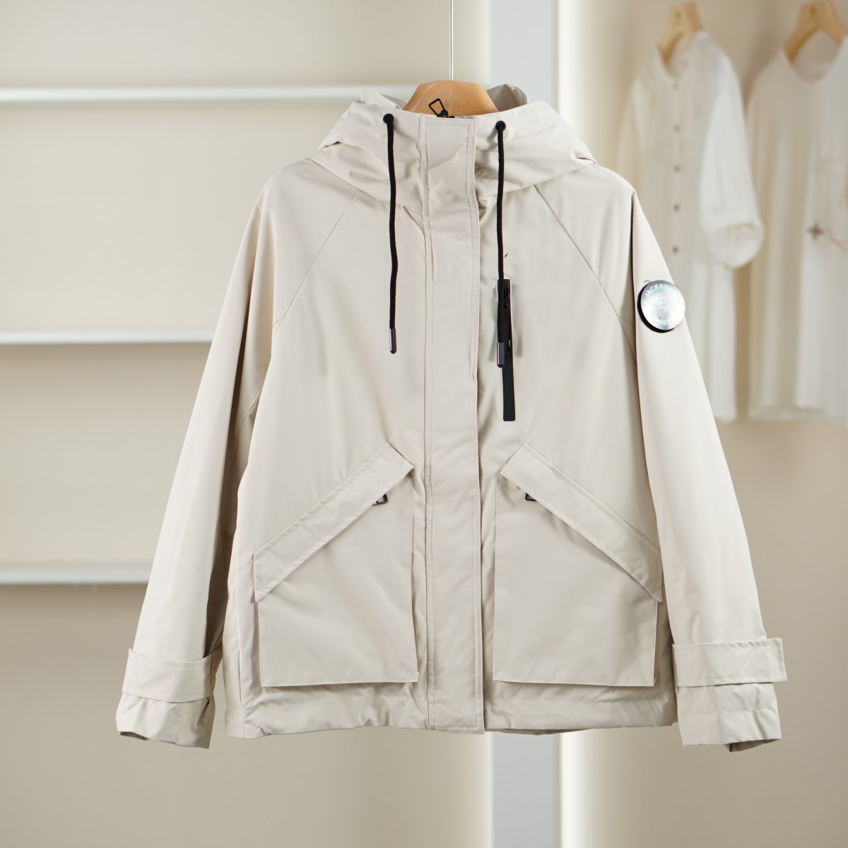 麦迪尚品【冰】5120201 秋冬时尚女士保暖羽绒服休闲外套品牌折扣