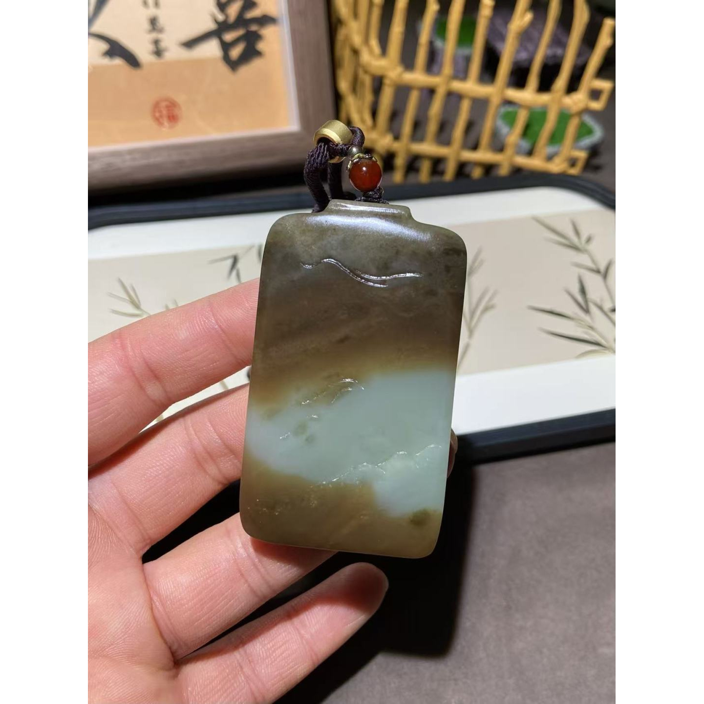 和田玉｜且末糖白料吊坠62.8*37*8.8mm放漏800糖色浓郁整体油润细