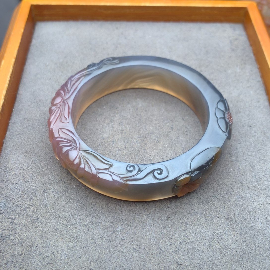 玛瑙/玉髓未镶嵌手镯56圈口