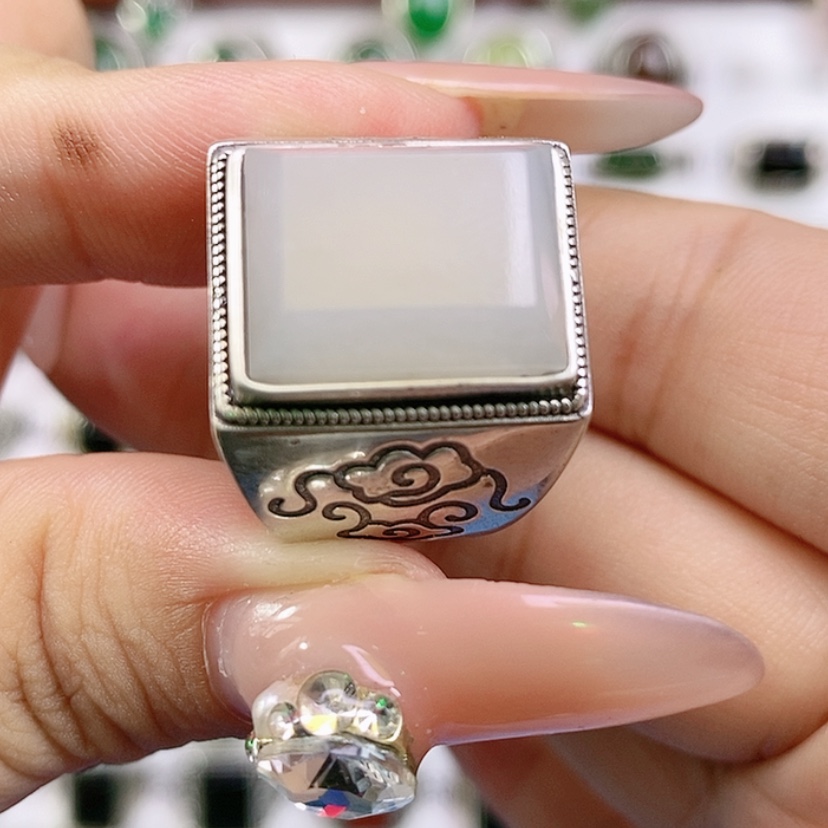 【闪购商品】银S925镶嵌戒指和田玉
