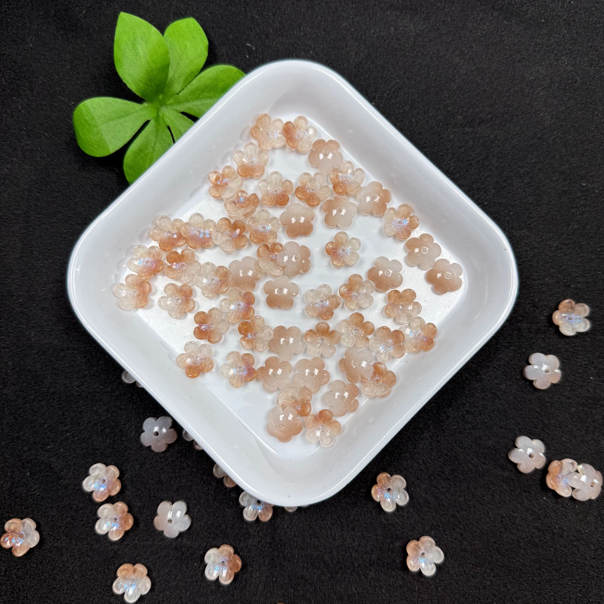 创意DIY手工串珠琉璃小梅花卡10