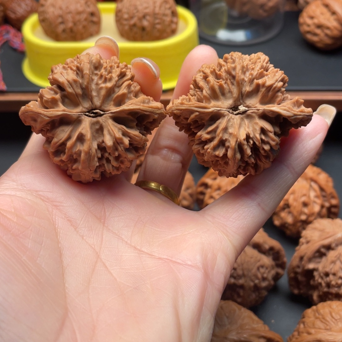 阿***闻文玩核桃把件满天星45