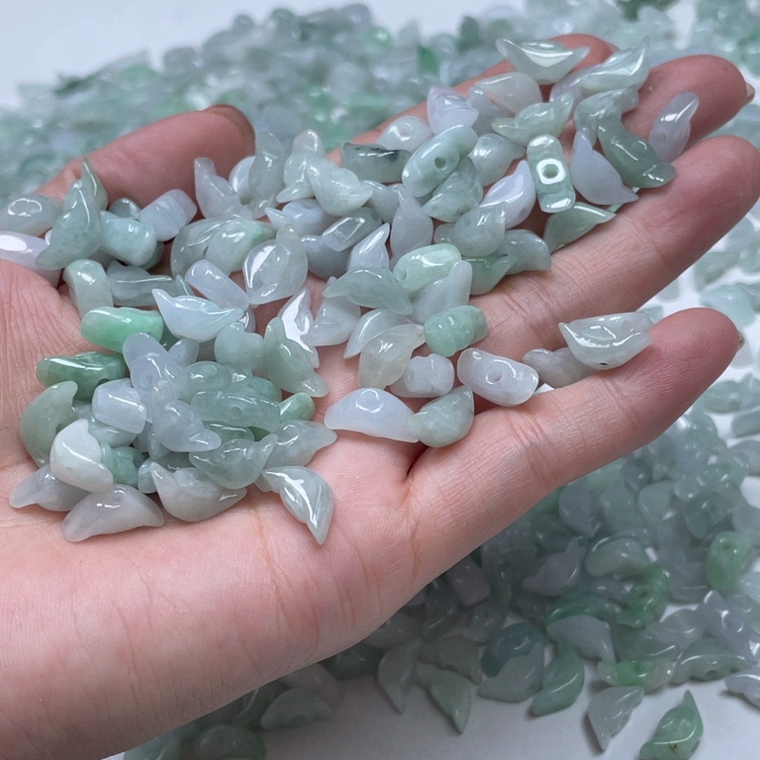 翡翠散珠翡翠吊坠