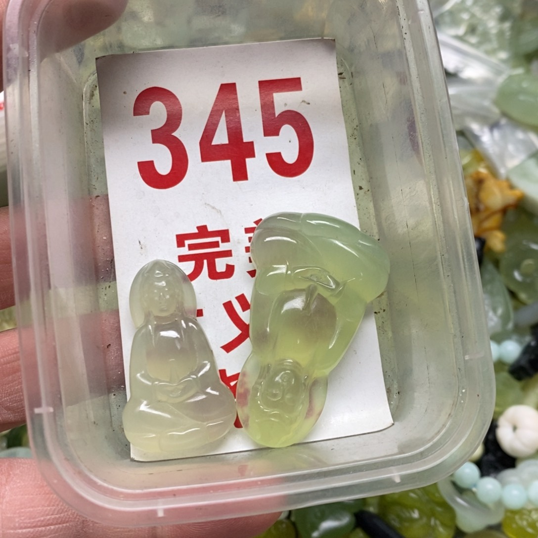 蛇纹石玉吊坠足银镀金镶嵌