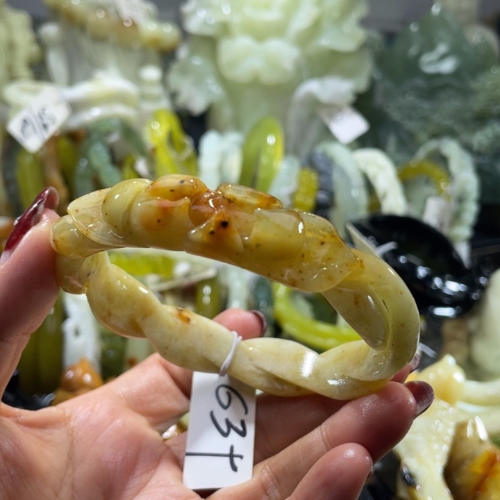 岫玉未镶嵌手镯63