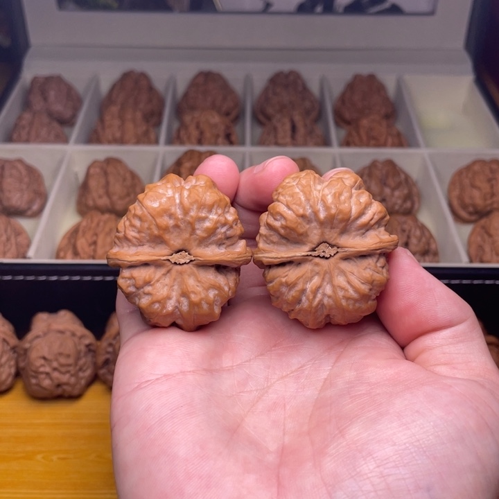 心***水文玩核桃吊坠精品蛤蟆头