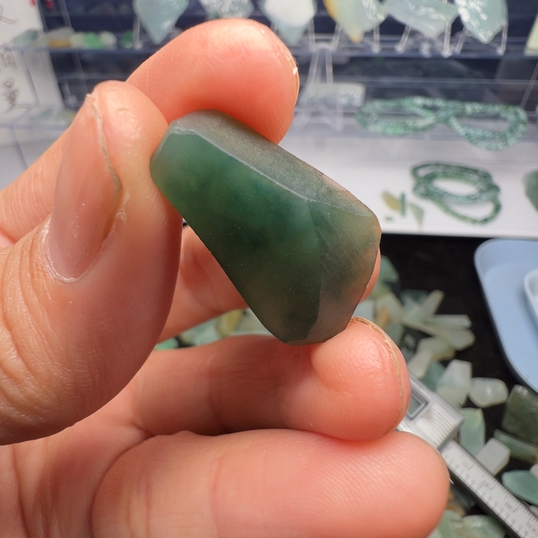 巫***哥翡翠裸石缅甸翡翠A货