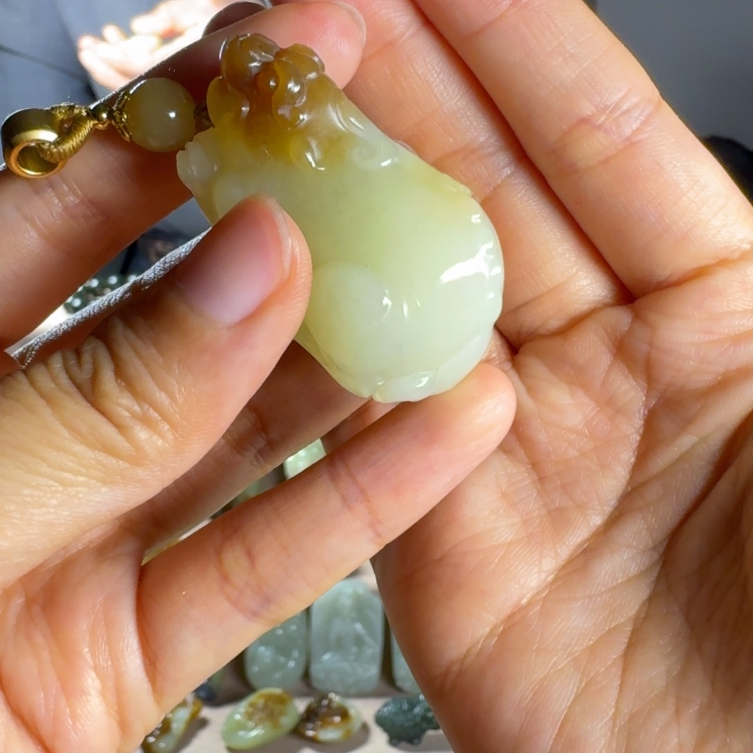 和田玉（糖玉）颈饰未镶嵌