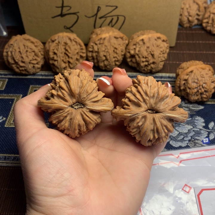 吊坠文玩核桃傲**痕悍高楼