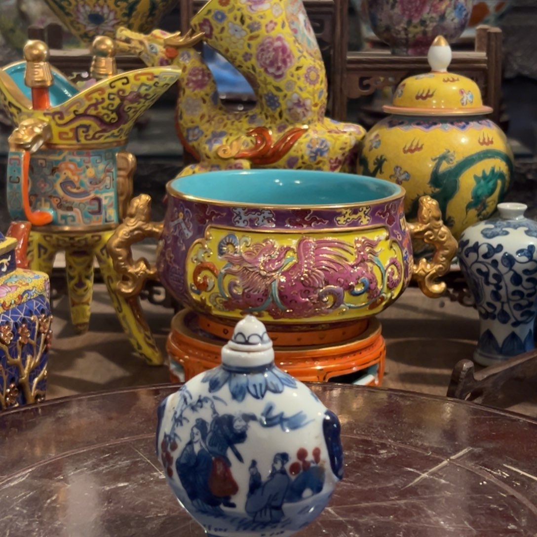 会***猪精品店的生意也越来越好