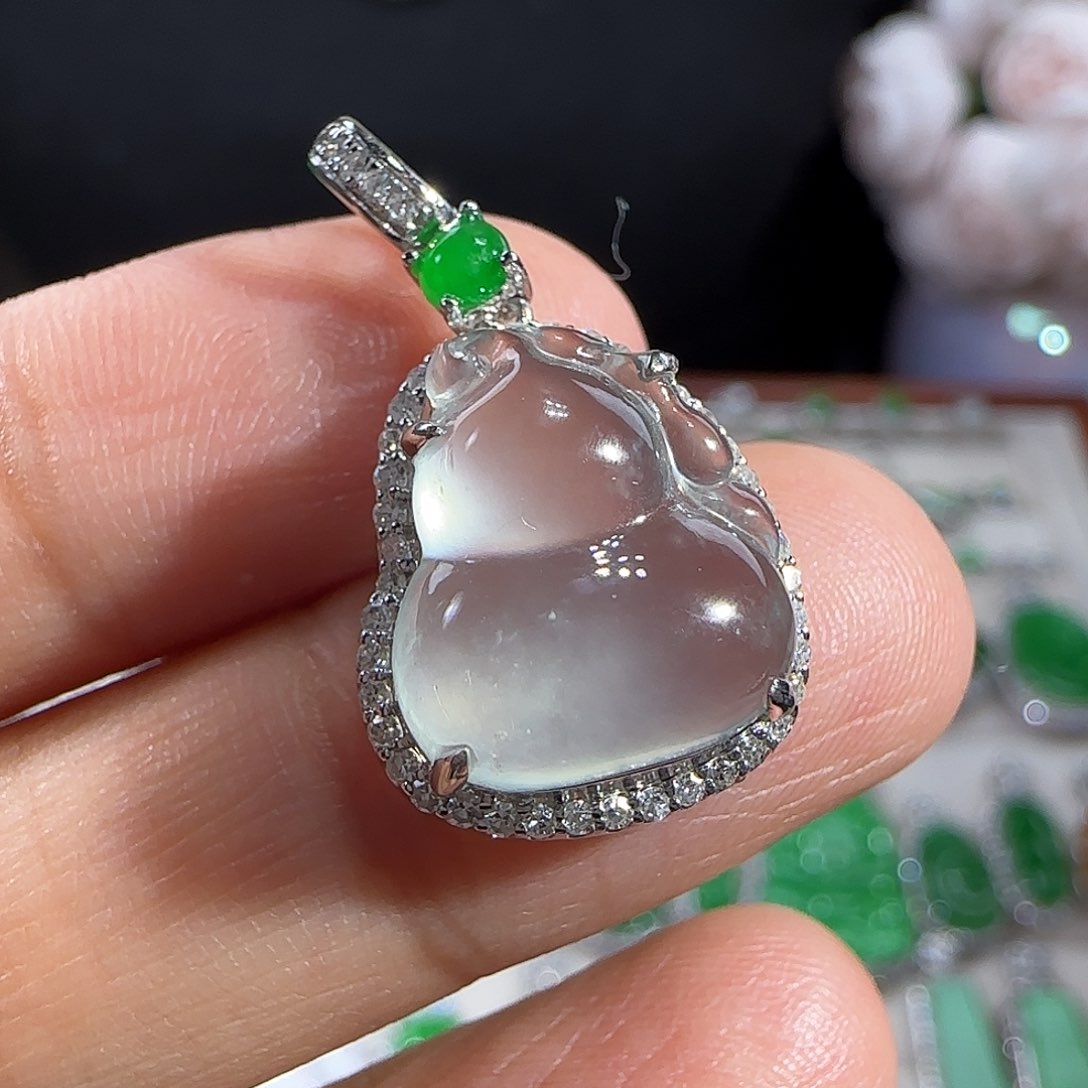 翡翠吊坠(不含链)18K金镶嵌