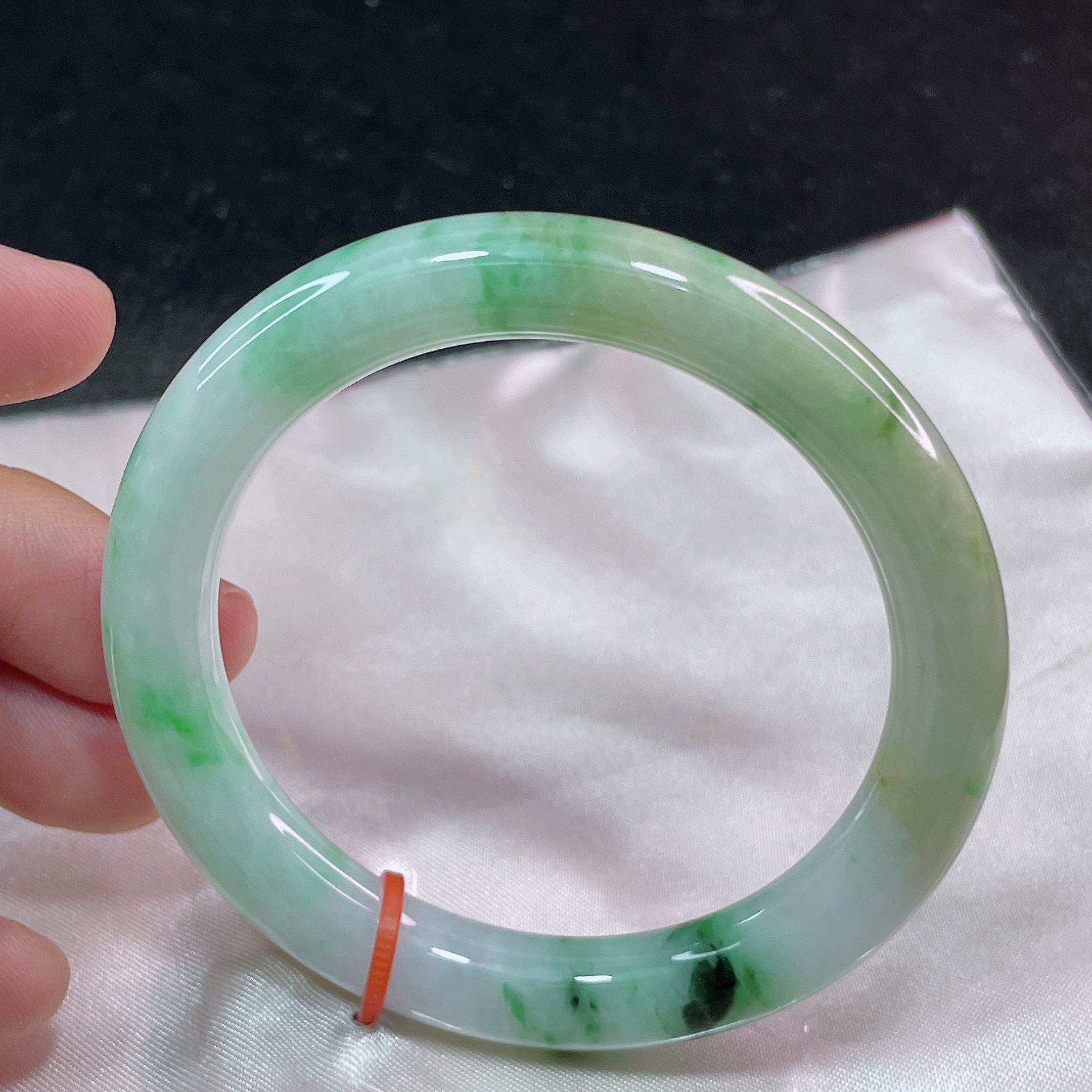 缅甸天然A货翡翠手镯冰润圆条阳绿55.2圈口女款绿色冰透