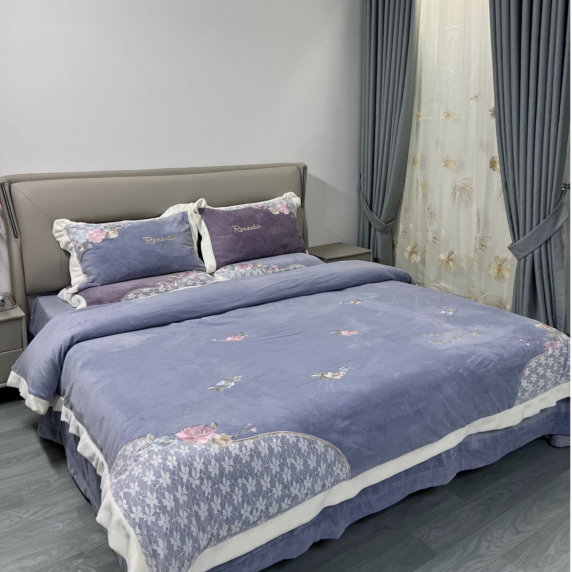 遮光窗帘亲肤双面毛绒床品轻奢简约一体化