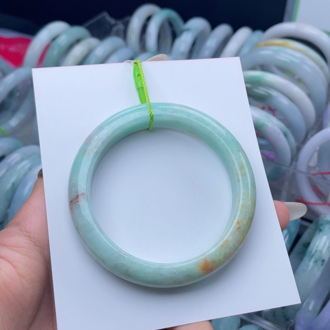 翡翠未镶嵌手镯56圈