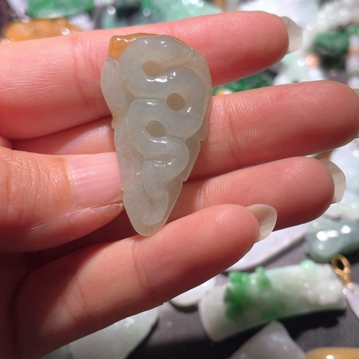 【闪购商品】翡翠颈饰未镶嵌天然翡翠