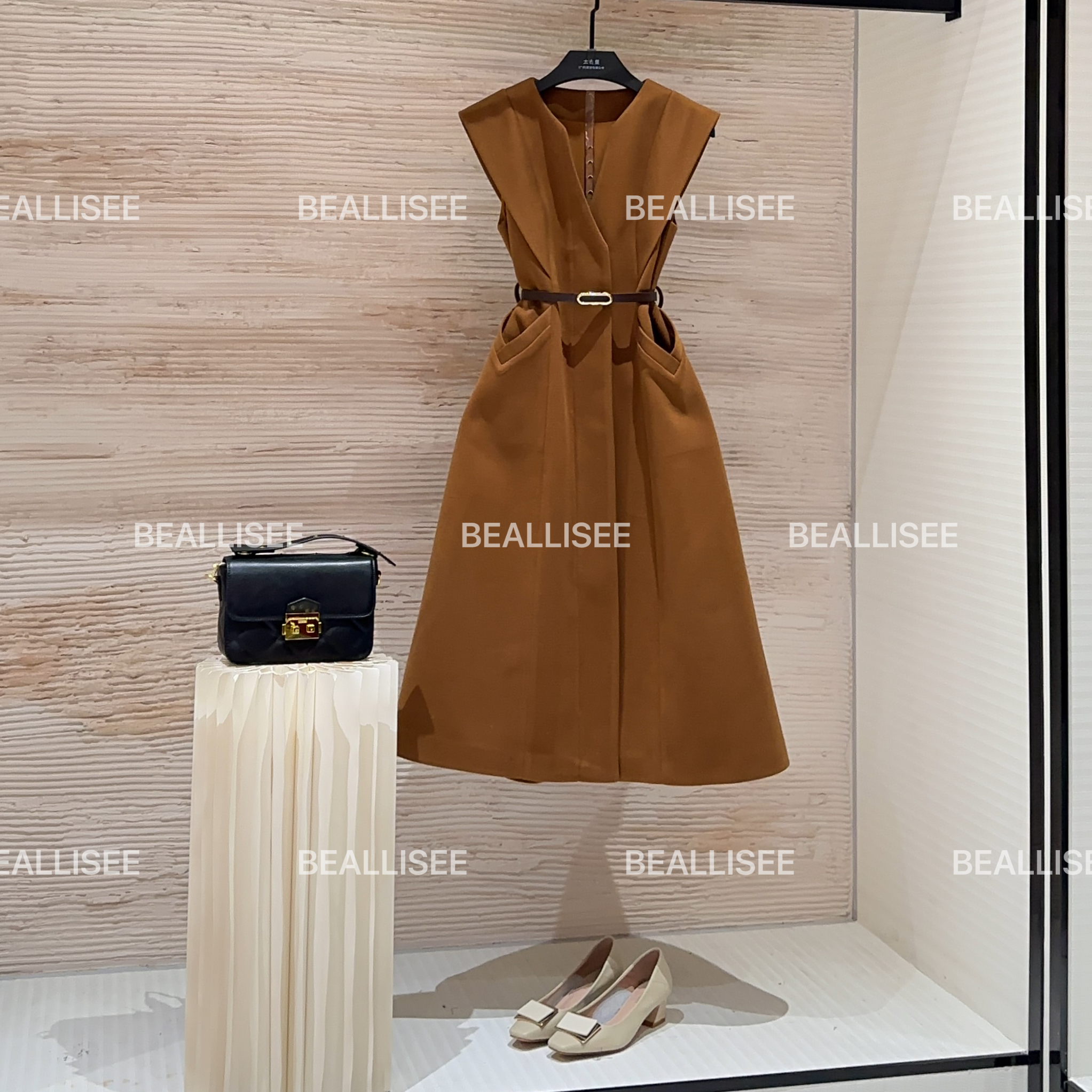 【宠粉价】秋冬新款无袖显瘦国风时尚宽松连衣裙W-A1644