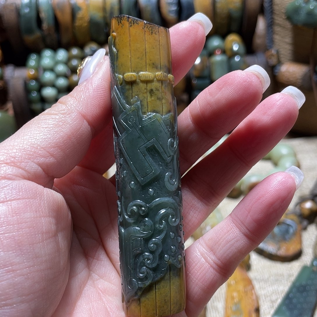 岫岩河磨玉（透闪石质玉）挂件未镶嵌w*y