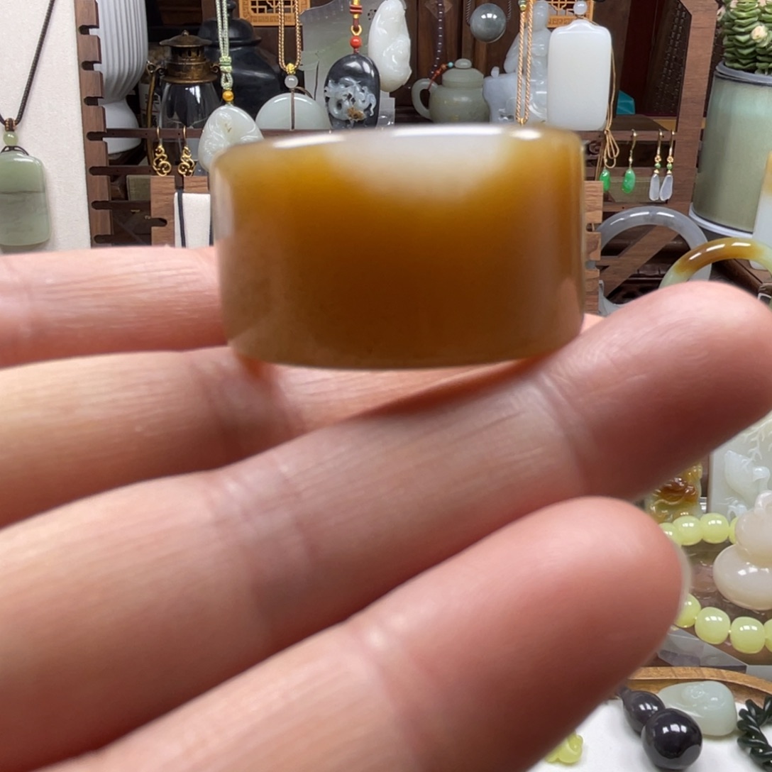 和田玉未镶嵌戒指