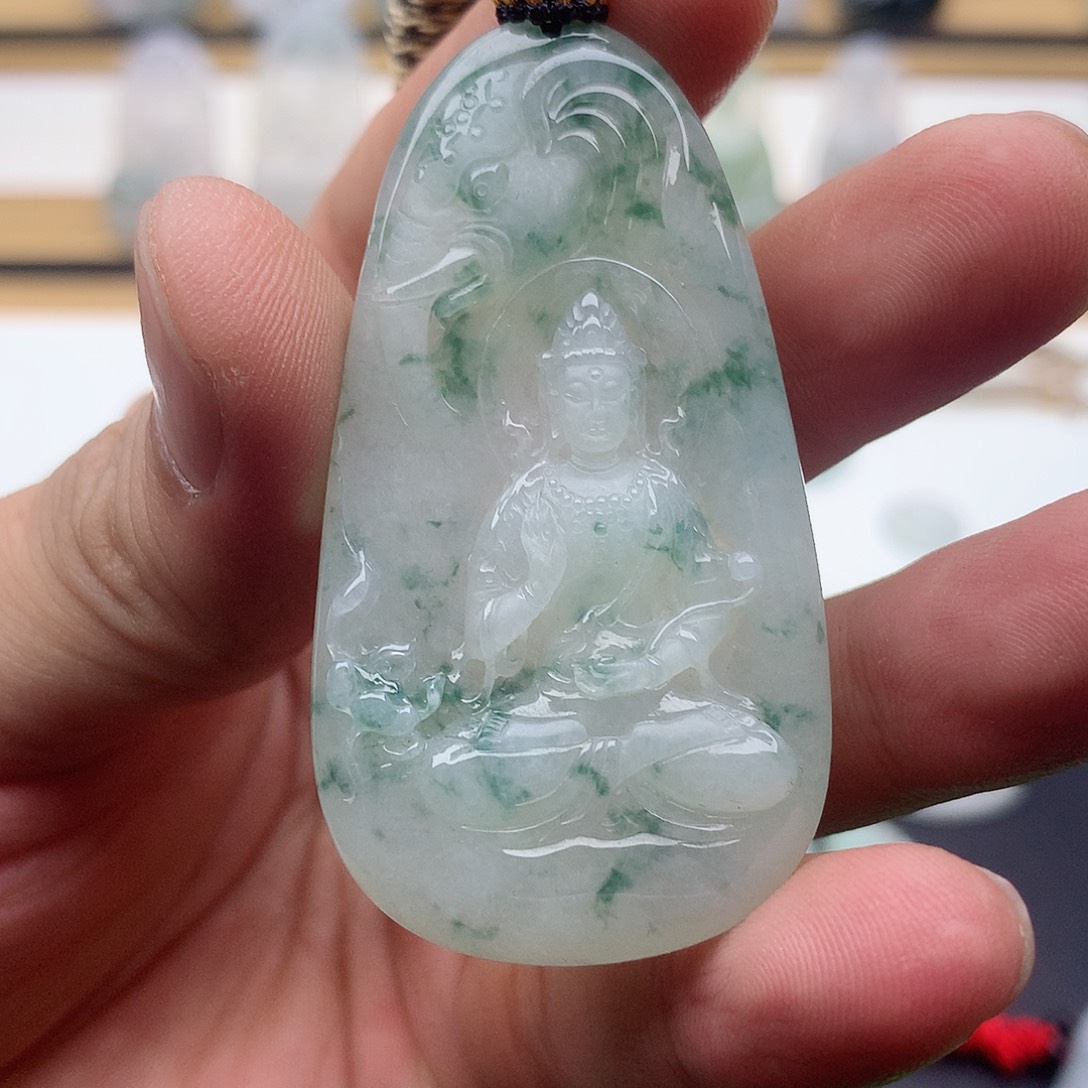 翡翠未镶嵌颈饰嘻*普贤