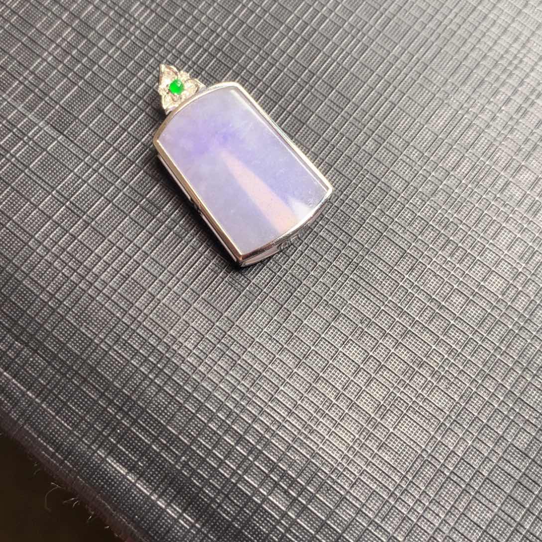 翡翠18K金镶嵌颈饰多*点翡翠