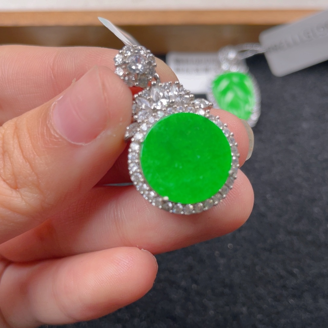 翡翠颈饰银S925镶嵌v v b b b