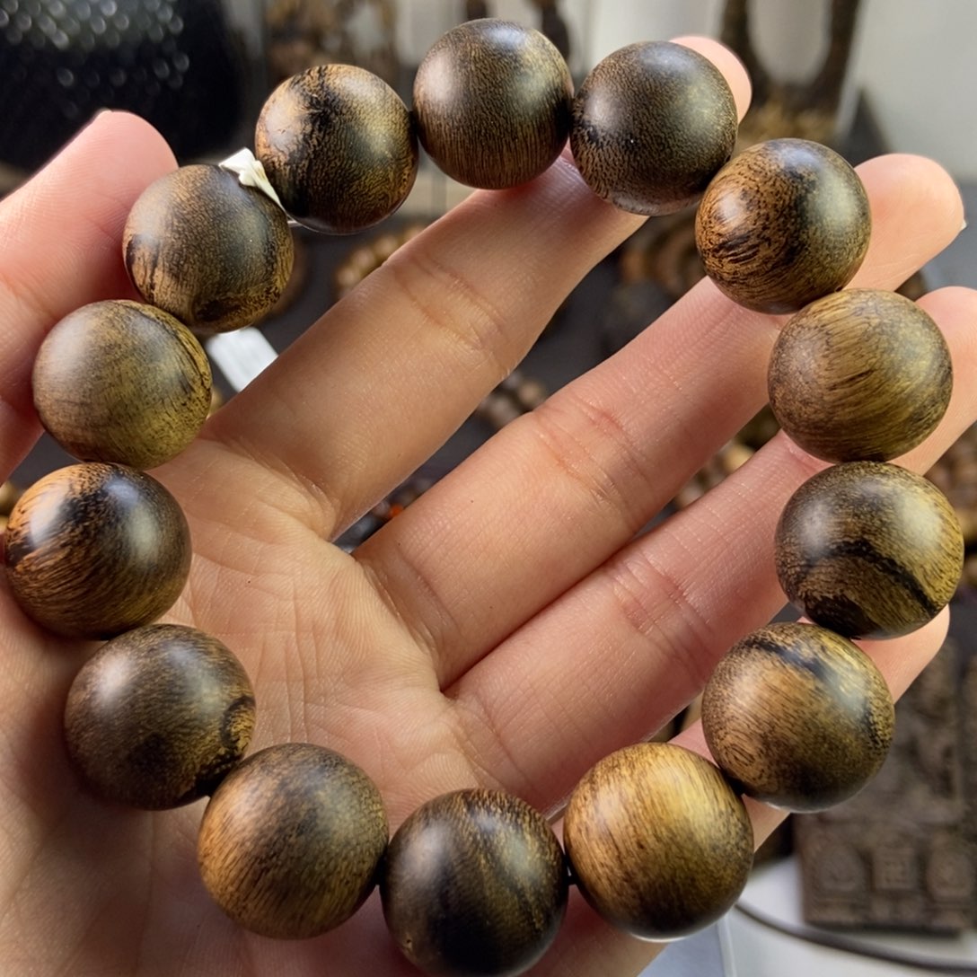 沉香手串云**步越南芽庄白瘤疤虎斑