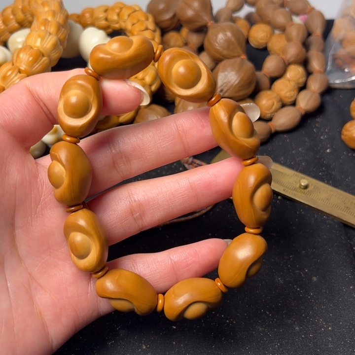 吊坠橄榄核聚宝盆