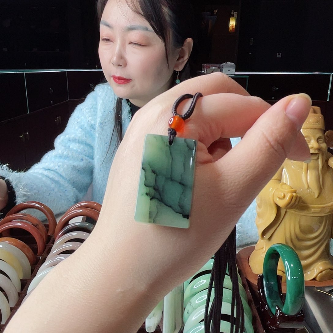 密玉（石英质玉）吊坠未镶嵌