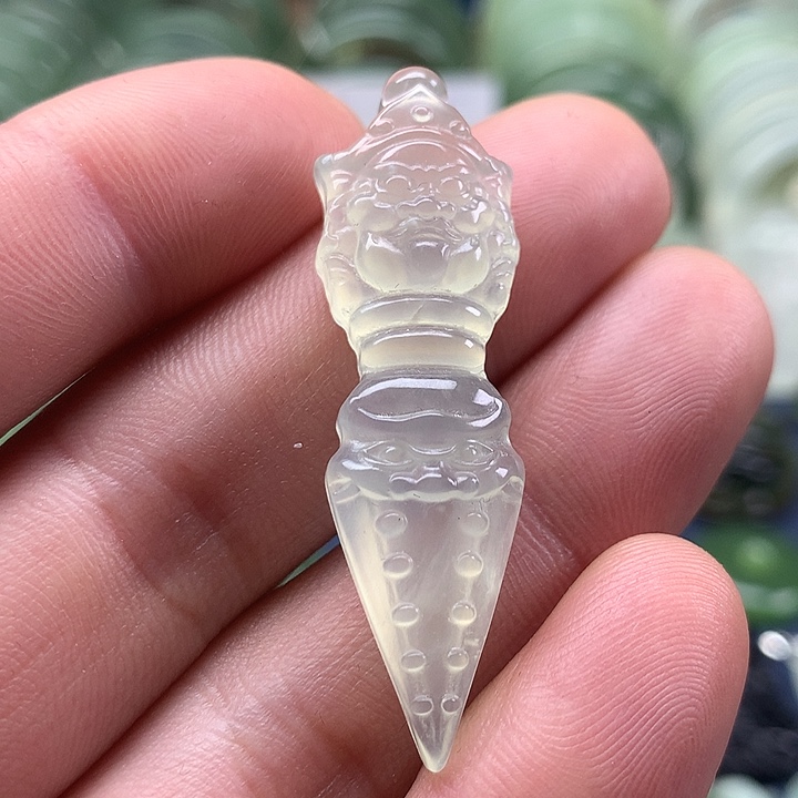 蛇纹石玉挂坠未镶嵌