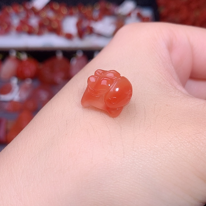 南红玛瑙未镶嵌南红飞天兔