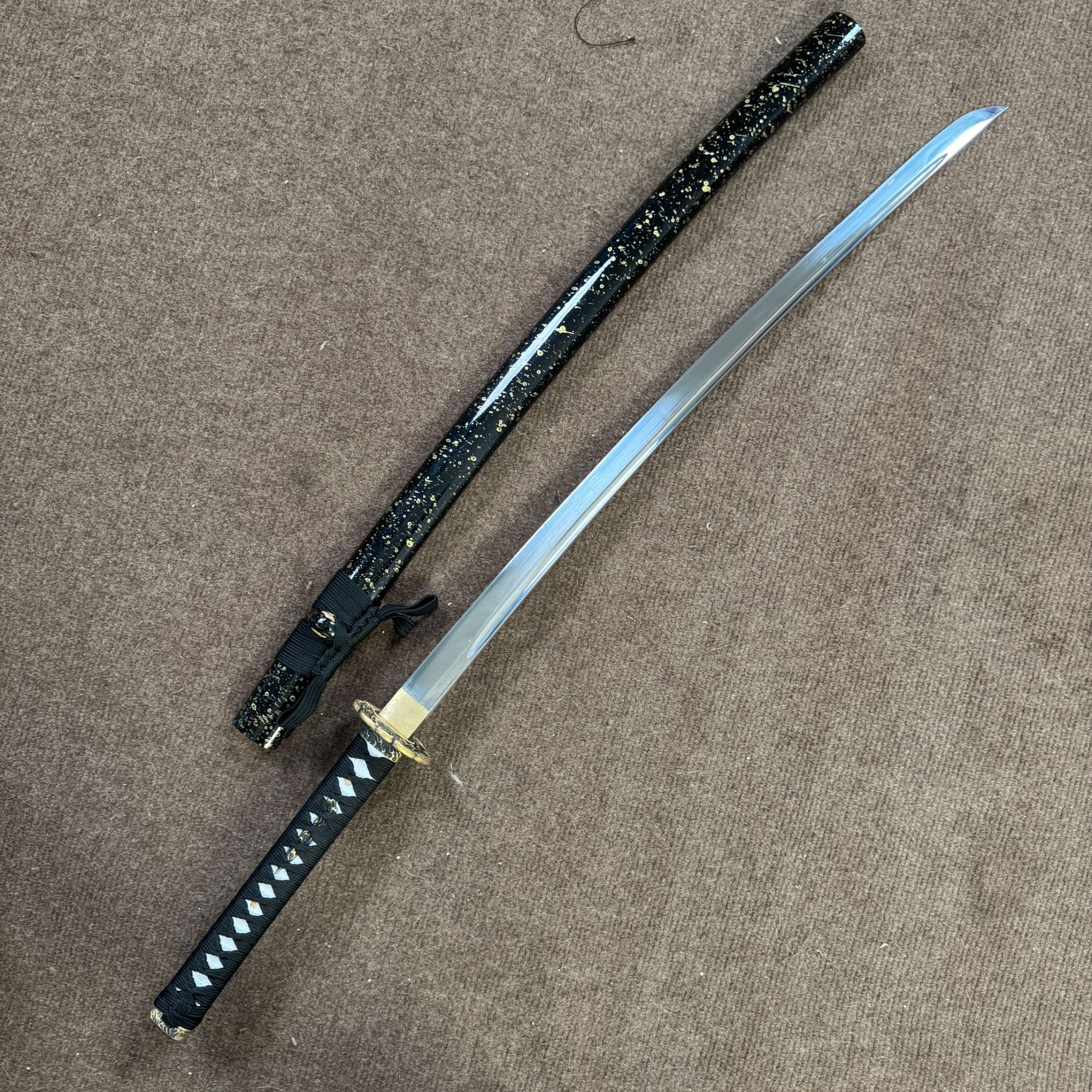 打刀一体龙骨未开刃适合车载防身与户外练习的冷兵器