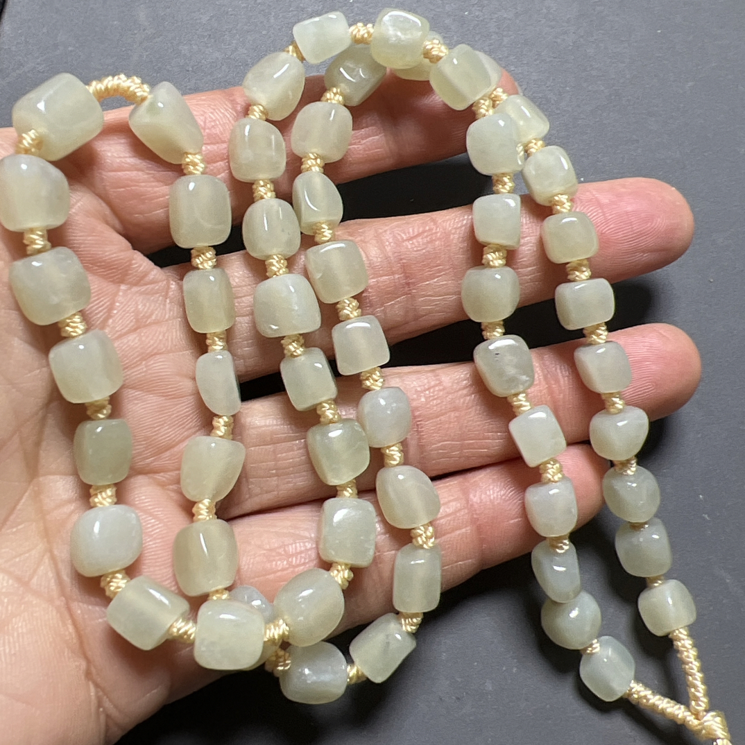 【新粉特惠】天然和田玉挂件链 卡6左右 有瑕  多样性发货