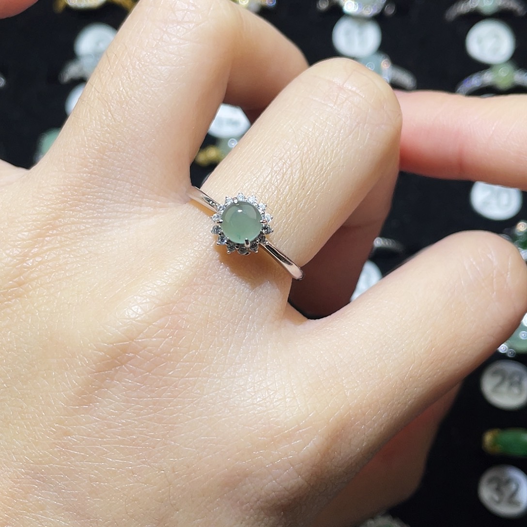 翡翠未镶嵌戒指戒指