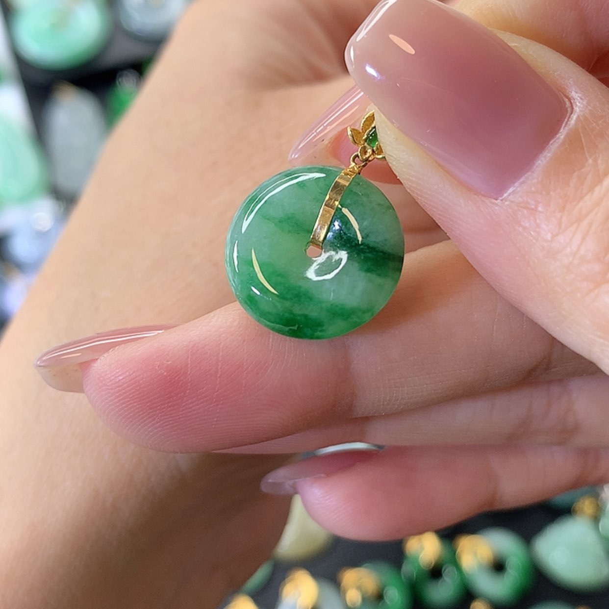 【闪购商品】翡翠吊坠(赠链)18K金镶嵌