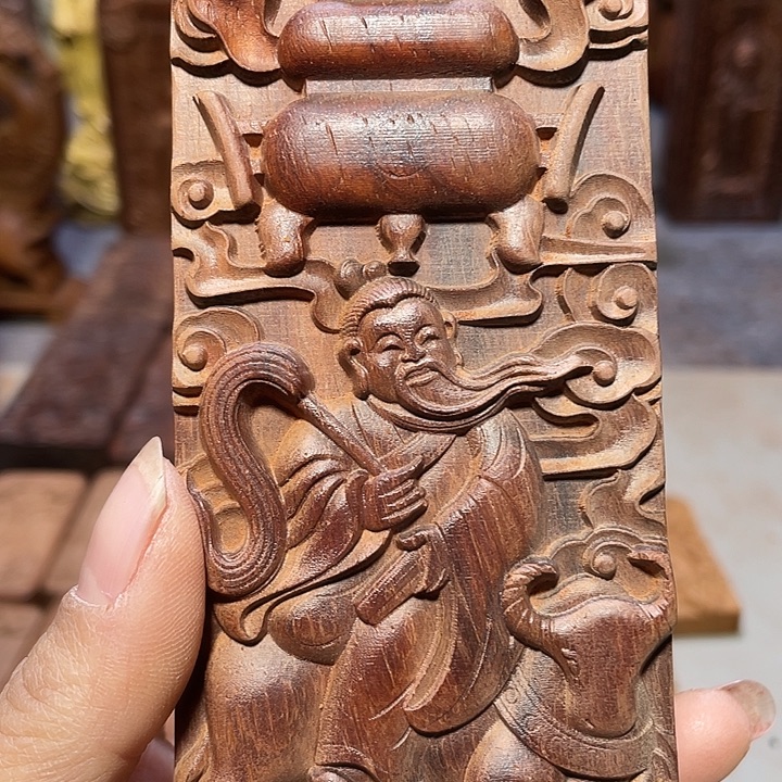 龙***9非洲紫檀（红花梨）中号六面瑕疵