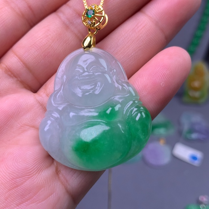 翡翠未镶嵌吊坠(赠链)