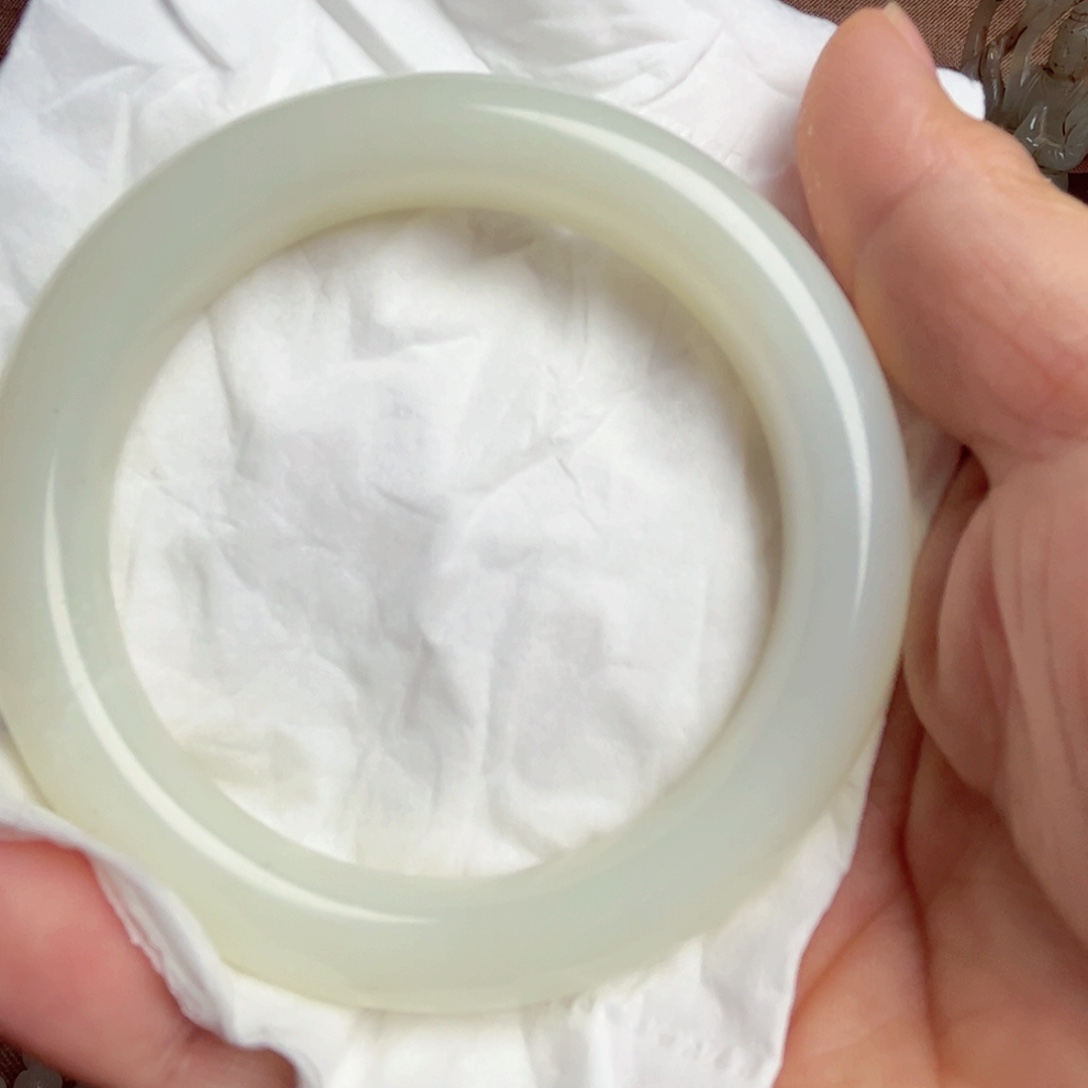 和田玉（糖玉）挂件未镶嵌真****）