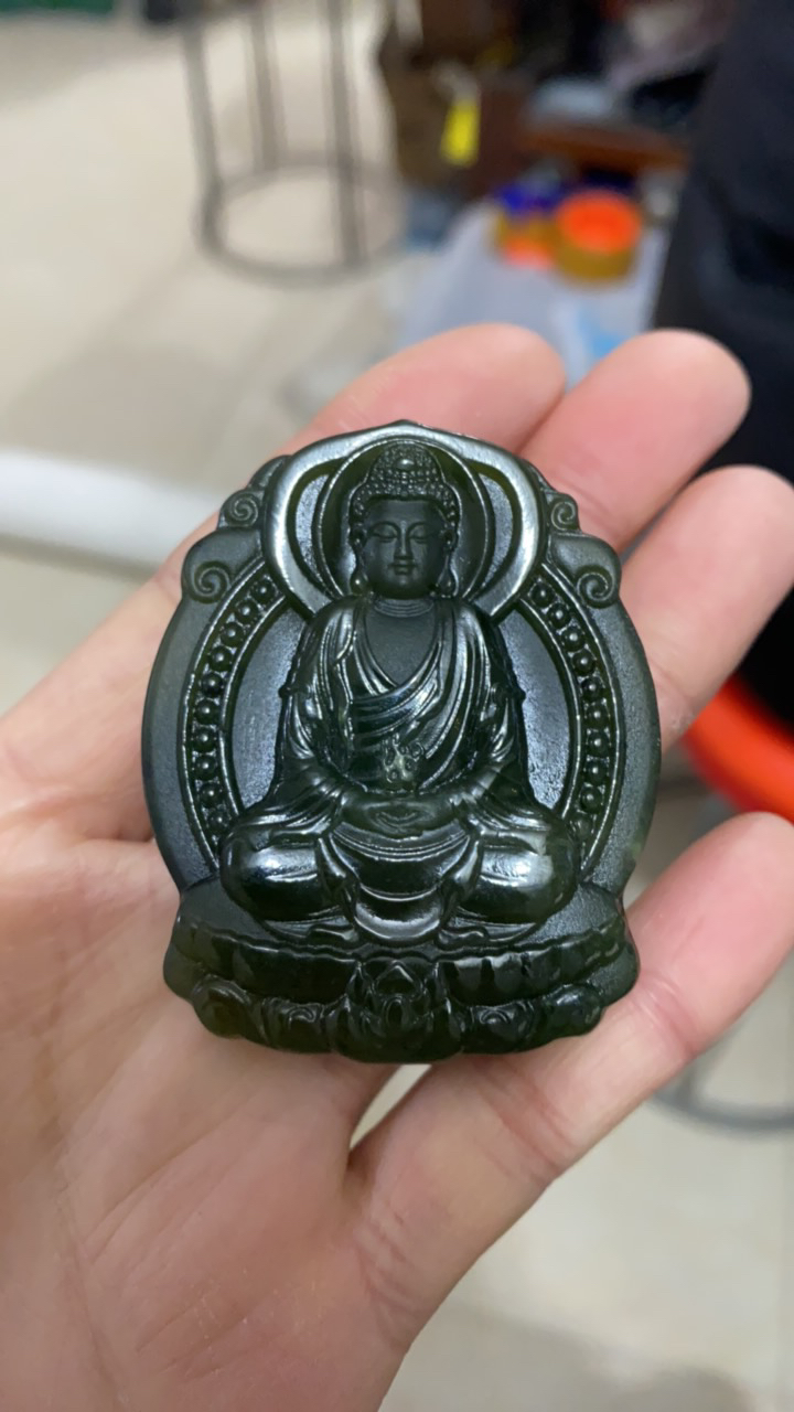 和田玉碧玉大日吊坠 