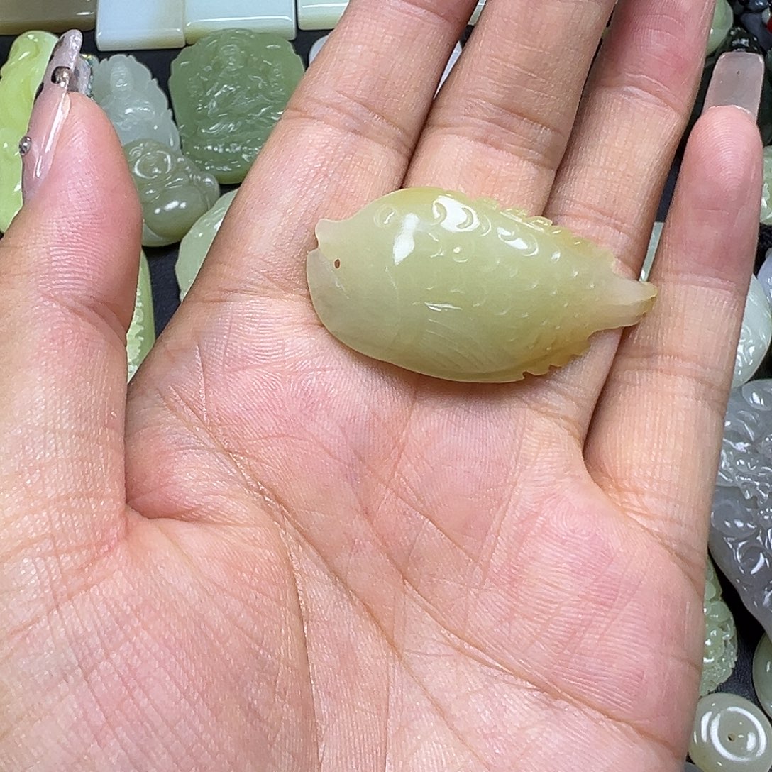 颈饰未镶嵌和田玉