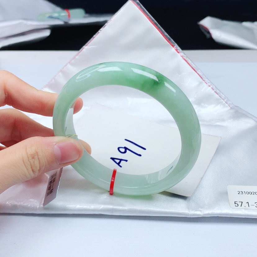 【闪购商品】翡翠手镯未镶嵌天然缅甸a货手镯57