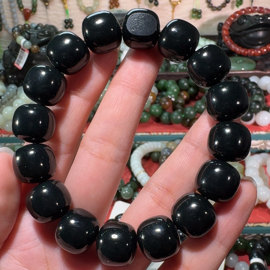 ㉿***玖和田玉未镶嵌手链