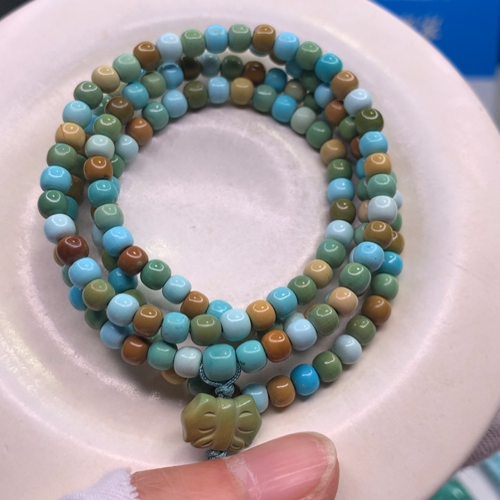 绿松石配饰未镶嵌