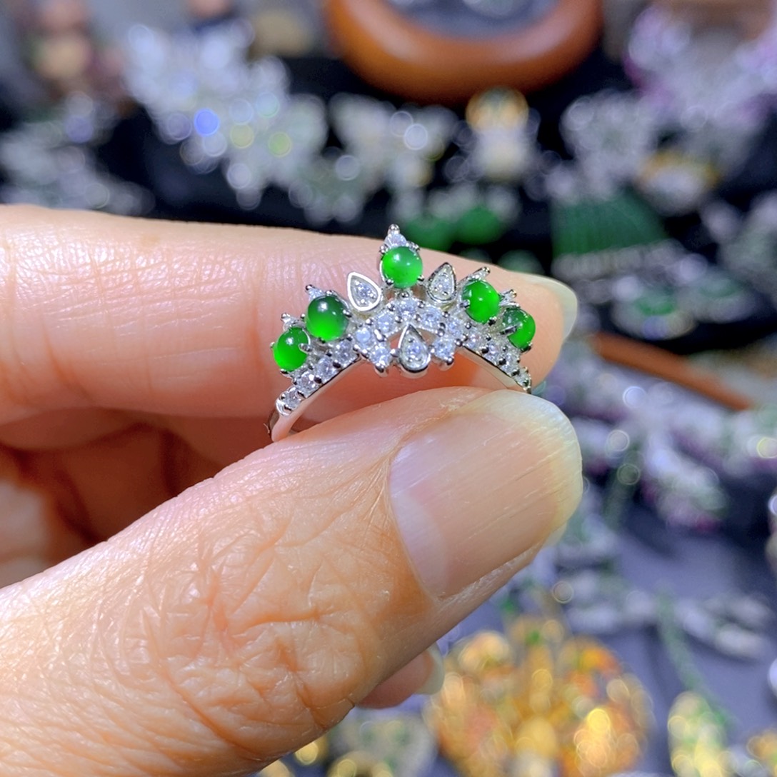 翡翠颈饰银S925镶嵌天然翡翠